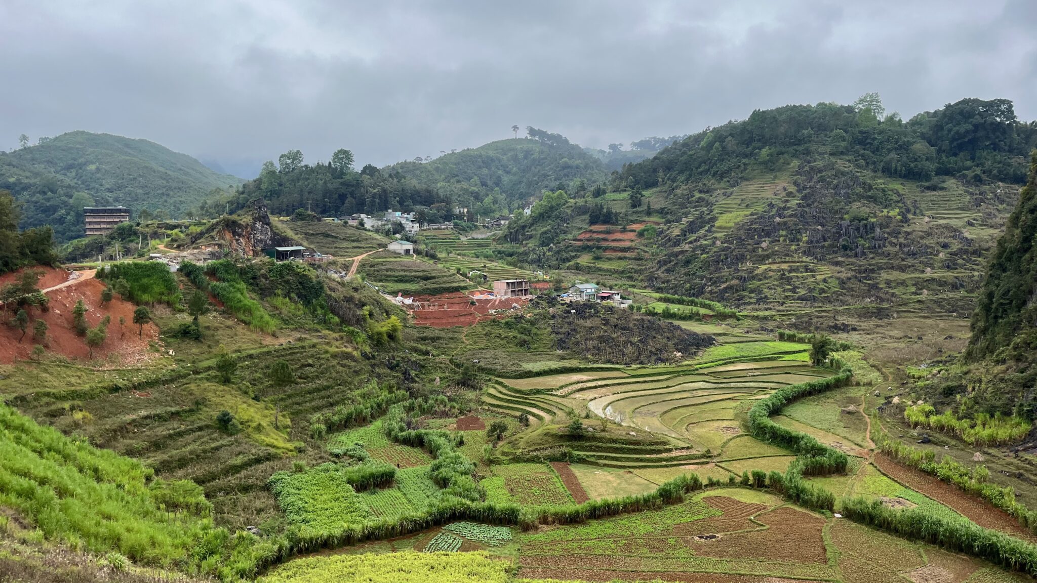 Krajina nedaleko Dong Van, provincie Ha Giang, Severní Vietnam