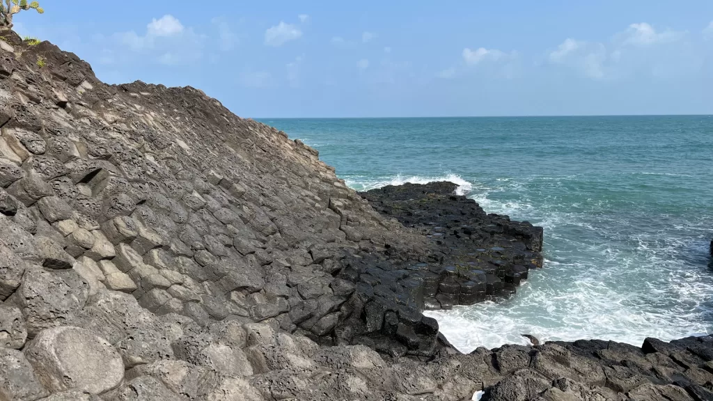 Tuy Hoa (Quy Nhon), sopečné vyvřeliny Ganh Da Dia, Vietnam