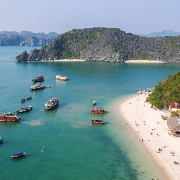 Zátoka Ha Long, severní Vietnam