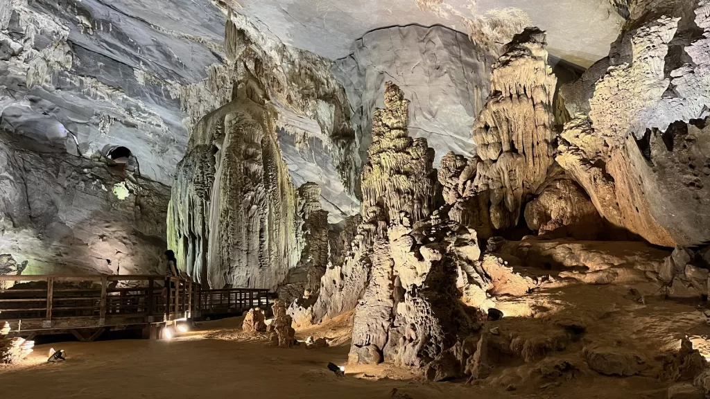 Paradise cave, Phong Nha, Vietnam