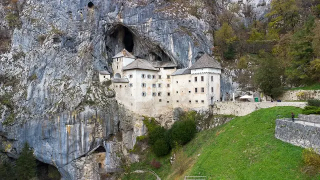 Predjamský hrad, Krásy Slovinska