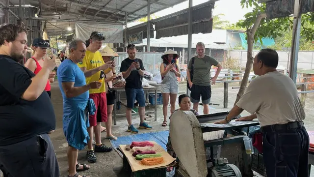 Výroba rýžových nudlí, delta Mekongu, jižní Vietnam