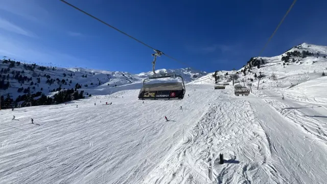 Lyžování ve středisku Hochzillertal a Hintertux, Rakouské Alpy