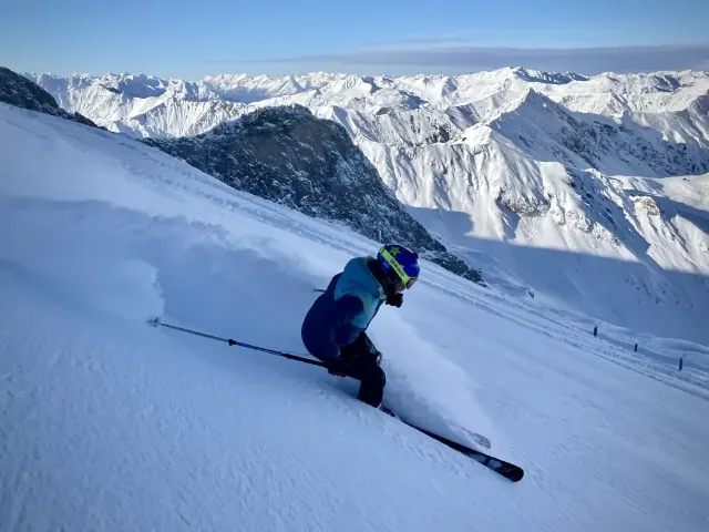 Lyžování ve středisku Hochzillertal a Hintertux, Rakouské Alpy