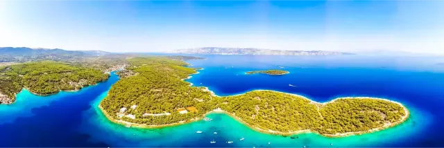 Hvar, Chorvatsko, nejhezčí ostrovy na kole a na lodi