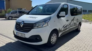 Minibus pro 9 osob, Renault Trafic (bílá)