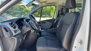 Minibus pro 9 osob, Renault Trafic (bílá)