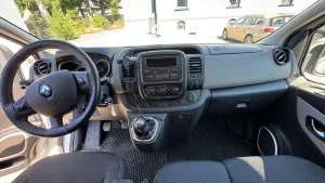 Minibus pro 9 osob, Renault Trafic (bílá)